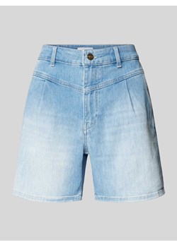 Szorty jeansowe o kroju regular fit z plisami ze sklepu Peek&Cloppenburg  w kategorii Szorty - zdjęcie 173857341