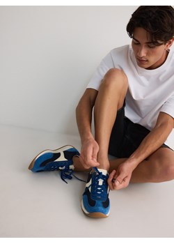 Reserved - Sneakersy z łączonych materiałów - granatowy ze sklepu Reserved w kategorii Buty sportowe męskie - zdjęcie 173859044