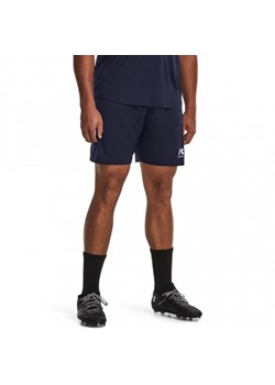 Męskie spodenki treningowe Under Armour UA M's Challenger Knit Short - granatowe ze sklepu Sportstylestory.com w kategorii Spodenki męskie - zdjęcie 173859410