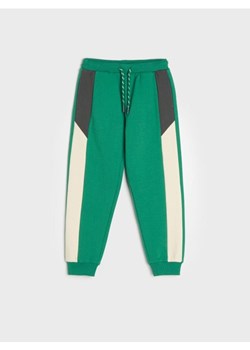Sinsay - Spodnie dresowe - zielony ze sklepu Sinsay w kategorii Spodnie chłopięce - zdjęcie 173862314