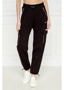 Michael Kors Spodnie jogger | Regular Fit ze sklepu Gomez Fashion Store w kategorii Spodnie damskie - zdjęcie 173866121