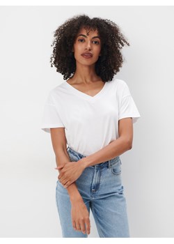 Mohito - Bawełniany biały t-shirt - biały ze sklepu Mohito w kategorii Bluzki damskie - zdjęcie 173868853