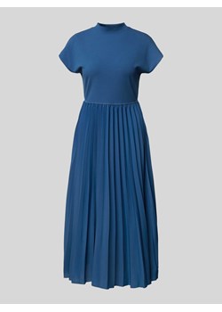 Sukienka midi z plisami ze sklepu Peek&Cloppenburg  w kategorii Sukienki - zdjęcie 173871130