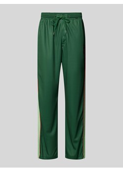 Spodnie dresowe z detalem z logo ze sklepu Peek&Cloppenburg  w kategorii Spodnie męskie - zdjęcie 173872431