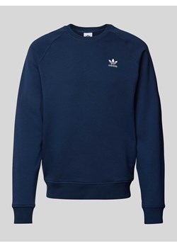 Bluza z wyhaftowanym logo model ‘ESS CREW’ ze sklepu Peek&Cloppenburg  w kategorii Bluzy męskie - zdjęcie 173878654