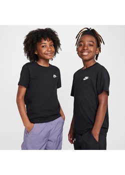 T-shirt dla dużych dzieci Nike Sportswear - Czerń ze sklepu Nike poland w kategorii T-shirty chłopięce - zdjęcie 173878843