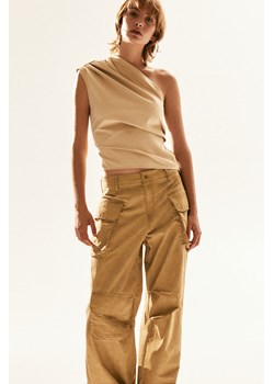 H & M - Drapowany top na jedno ramię - Beżowy ze sklepu H&M w kategorii Bluzki damskie - zdjęcie 173879040