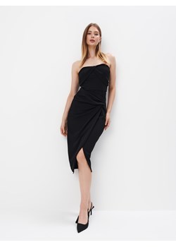 Mohito - Sukienka midi bez ramiączek - czarny ze sklepu Mohito w kategorii Sukienki - zdjęcie 173882762