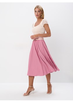 Mohito - Plisowana różowa spódnica midi - fioletowy ze sklepu Mohito w kategorii Spódnice - zdjęcie 173882784