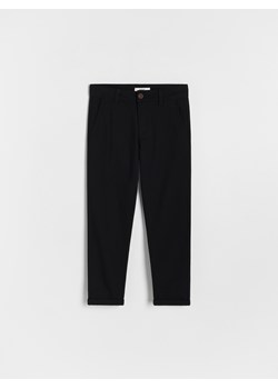 Reserved - Spodnie chino regular fit - czarny ze sklepu Reserved w kategorii Spodnie chłopięce - zdjęcie 173882840
