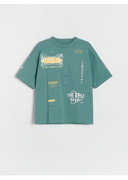 Reserved - T-shirt oversize z nadrukiem - zielony ze sklepu Reserved w kategorii T-shirty chłopięce - zdjęcie 173883340