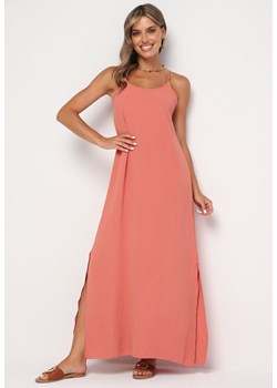 Różowa Taliowana Sukienka na Ramiączkach Rivaniell ze sklepu Born2be Odzież w kategorii Sukienki - zdjęcie 173884231