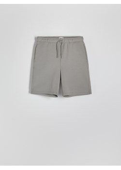 Reserved - Dresowe szorty regular fit - jasnozielony ze sklepu Reserved w kategorii Spodenki męskie - zdjęcie 173888693