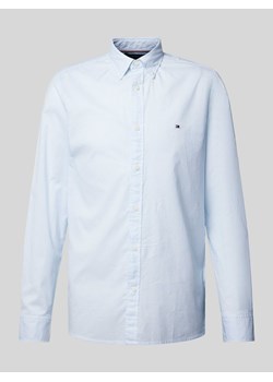 Koszula casualowa o kroju slim fit z kołnierzykiem typu button down ze sklepu Peek&Cloppenburg  w kategorii Koszule męskie - zdjęcie 173895402