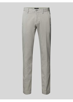 Spodnie o kroju shaped fit z kieszeniami z tyłu model ‘Stig’ ze sklepu Peek&Cloppenburg  w kategorii Spodnie męskie - zdjęcie 173899514
