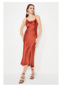trendyol Sukienka w kolorze jasnobrązowym ze sklepu Limango Polska w kategorii Sukienki - zdjęcie 173959854