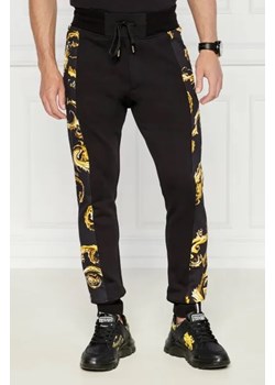 Versace Jeans Couture Spodnie dresowe | Regular Fit ze sklepu Gomez Fashion Store w kategorii Spodnie męskie - zdjęcie 173964843