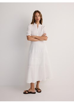 Reserved - Sukienka midi - biały ze sklepu Reserved w kategorii Sukienki - zdjęcie 173974393