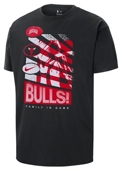 T-shirt męski NBA Nike Chicago Bulls Courtside - Czerń ze sklepu Nike poland w kategorii T-shirty męskie - zdjęcie 173984851
