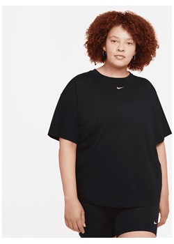 Damska koszulka z krótkim rękawem o kroju oversize Nike Sportswear Essential (duże rozmiary) - Czerń ze sklepu Nike poland w kategorii Bluzki damskie - zdjęcie 173984882
