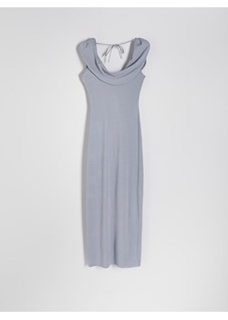 Reserved - Sukienka midi z dekoltem woda - granatowy ze sklepu Reserved w kategorii Sukienki - zdjęcie 173994734