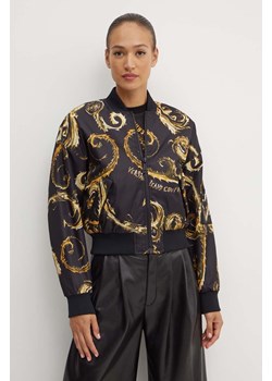 Versace Jeans Couture kurtka bomber damski kolor czarny przejściowa oversize 77HAS408 CQD64 ze sklepu ANSWEAR.com w kategorii Kurtki damskie - zdjęcie 173998400