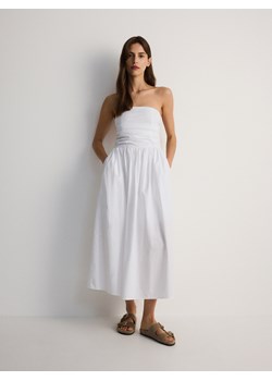 Reserved - Sukienka z odkrytymi ramionami - biały ze sklepu Reserved w kategorii Sukienki - zdjęcie 174003730