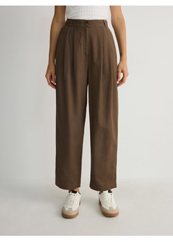 Reserved - Spodnie chino z wiskozą - beżowy ze sklepu Reserved w kategorii Spodnie damskie - zdjęcie 174004324