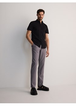 Reserved - Spodnie chino slim fit - jasnoszary ze sklepu Reserved w kategorii Spodnie męskie - zdjęcie 174004330