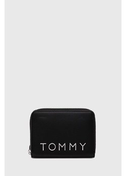 Tommy Jeans portfel damski kolor czarny AW0AW16390 ze sklepu ANSWEAR.com w kategorii Portfele damskie - zdjęcie 174008820