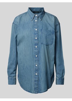 Bluzka jeansowa z kieszenią na piersi model ‘BRAWLEY’ ze sklepu Peek&Cloppenburg  w kategorii Koszule damskie - zdjęcie 174009320