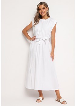 Biała Bawełniana Sukienka z Materiałowym Paskiem o Rozkloszowanym Kroju Wladea ze sklepu Born2be Odzież w kategorii Sukienki - zdjęcie 174016264