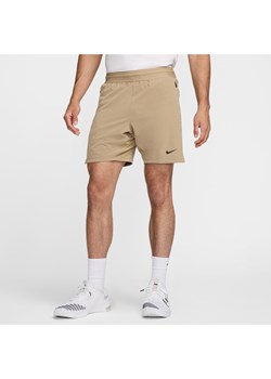 Męskie spodenki do fitnessu bez podszewki 18 cm Dri-FIT Nike Flex Rep 4.0 - Brązowy ze sklepu Nike poland w kategorii Spodenki męskie - zdjęcie 174019721