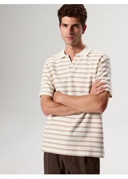 Reserved - Koszulka polo regular w paski - beżowy ze sklepu Reserved w kategorii T-shirty męskie - zdjęcie 174025012