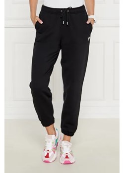 Guess Jeans Spodnie dresowe | Regular Fit ze sklepu Gomez Fashion Store w kategorii Spodnie damskie - zdjęcie 174025561