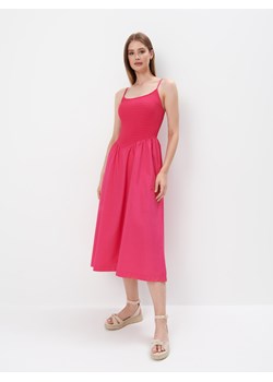 Mohito - Różowa sukienka midi na ramiączkach - mocny różowy ze sklepu Mohito w kategorii Sukienki - zdjęcie 174028894
