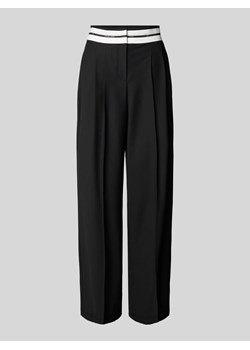 Spodnie materiałowe z szeroką nogawką i zakładkami w pasie ze sklepu Peek&Cloppenburg  w kategorii Spodnie damskie - zdjęcie 174037524