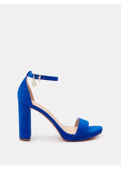 Mohito - Kobaltowe sandały na słupku - niebieski ze sklepu Mohito w kategorii Sandały damskie - zdjęcie 174041773