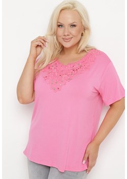 Różowy T-shirt Koszulka z Krótkim Rękawem z Dekoltem Ozdobionym Koronką i Cyrkoniami Lovita ze sklepu Born2be Odzież w kategorii Bluzki damskie - zdjęcie 174042582