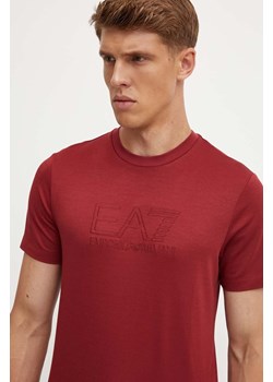 EA7 Emporio Armani t-shirt męski kolor bordowy z aplikacją PJUJZ.6DPT71 ze sklepu ANSWEAR.com w kategorii T-shirty męskie - zdjęcie 174045324