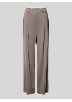 Spodnie do garnituru o rozkloszowanym kroju z zakładkami w pasie ze sklepu Peek&Cloppenburg  w kategorii Spodnie damskie - zdjęcie 174053194