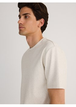 Reserved - T-shirt regular z wiskozą - złamana biel ze sklepu Reserved w kategorii T-shirty męskie - zdjęcie 174059050
