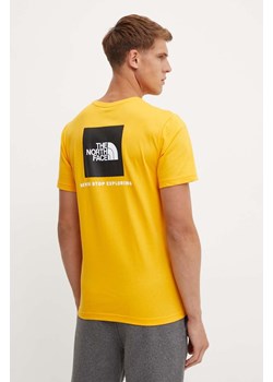 The North Face t-shirt bawełniany S/S Redbox Tee męski kolor żółty z nadrukiem NF0A87NPZU31 ze sklepu ANSWEAR.com w kategorii T-shirty męskie - zdjęcie 174063324