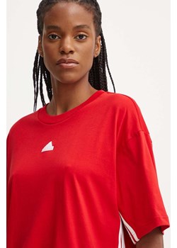 adidas t-shirt bawełniany Express damski kolor czerwony IW8643 ze sklepu ANSWEAR.com w kategorii Bluzki damskie - zdjęcie 174083593