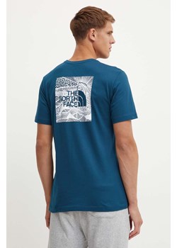 The North Face t-shirt bawełniany S/S Redbox Celebration Tee męski kolor turkusowy z nadrukiem NF0A87NV1NO1 ze sklepu ANSWEAR.com w kategorii T-shirty męskie - zdjęcie 174083720