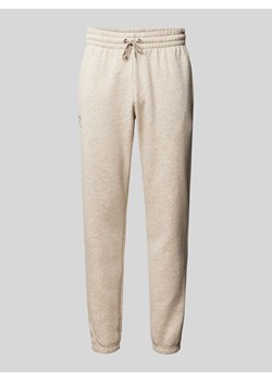 Spodnie dresowe o kroju regular fit z wyhaftowanym logo ze sklepu Peek&Cloppenburg  w kategorii Spodnie męskie - zdjęcie 174088481