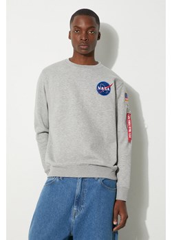 Alpha Industries bluza Space Shuttle Sweater męska kolor szary z nadrukiem 178307.17 ze sklepu PRM w kategorii Bluzy męskie - zdjęcie 174098142