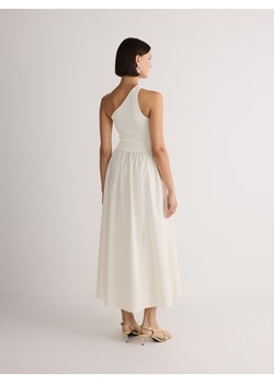 Reserved - Sukienka na jedno ramię - złamana biel ze sklepu Reserved w kategorii Sukienki - zdjęcie 174099672