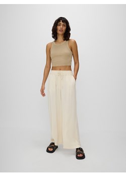 Reserved - Spodnie z wiskozy - złamana biel ze sklepu Reserved w kategorii Spodnie damskie - zdjęcie 174104070