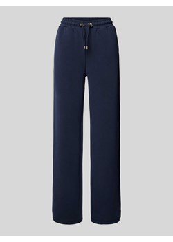 Spodnie dresowe o kroju regular fit z elastycznym pasem ze sklepu Peek&Cloppenburg  w kategorii Spodnie damskie - zdjęcie 174116862